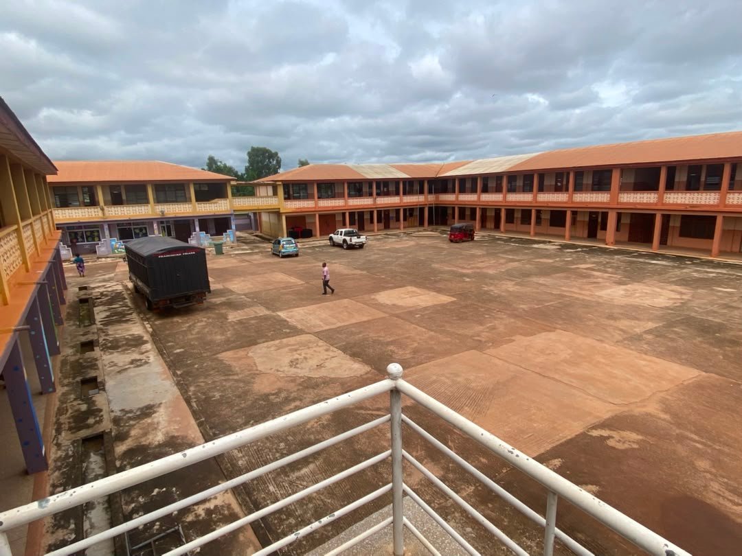 Gilberto MUSIC Academy / SHS building facade
